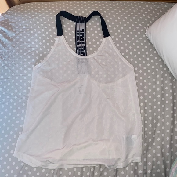 Nike Just Do It Lightweight Work Out Tank - Picture 2 of 3